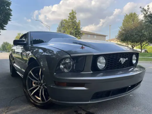 2005 Ford Mustang GT Deluxe