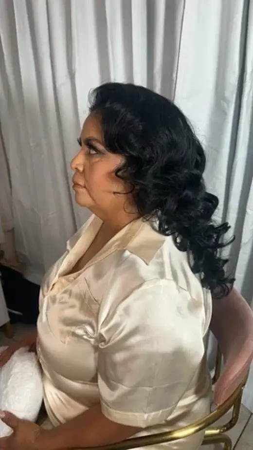 MAQUILLAJE PRO & PEINADO