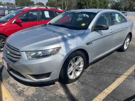 2017 Ford Taurus SE