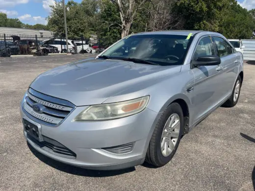 2010 Ford Taurus SE