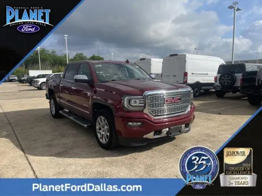 GMC Sierra 1500 2017 4x2 Denali 4dr Crew Cab 5.8 ft. SB