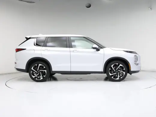 Mitsubishi Outlander 2024 SE 4dr SUV