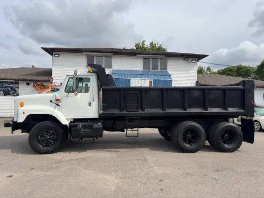 2002 International 2654