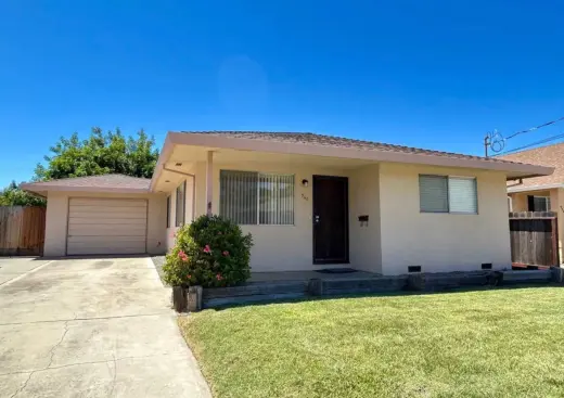 960 Suiter St, Hollister, CA 95023