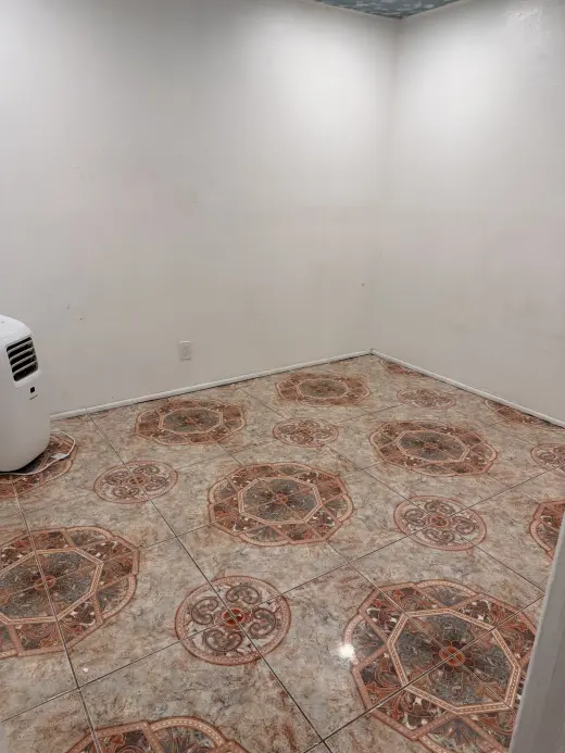 Tengo un cuarto para rental por Disneyland