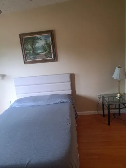 Rento habitación amplia
