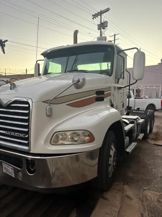 2018 MACK CXU613 MP8 mDRIVE