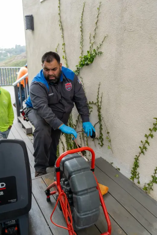 🚨💦 ¡EMERGENCIA DE PLOMERÍA! NO ESPERE MÁS 💦🚨