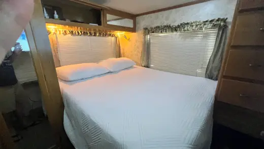 2004 Fleetwood Terra 26Q