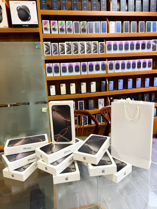 iPhone 16 Pro Max, iPhone 16 Pro, iPhone 16, Samsung S26, Samsung S26 Ultra, PS5