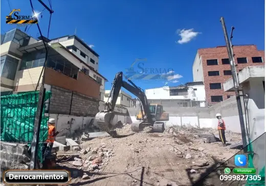 Alquiler de Excavadora, Derrocamientos, Desbanques, Demoliciones, excavaciones