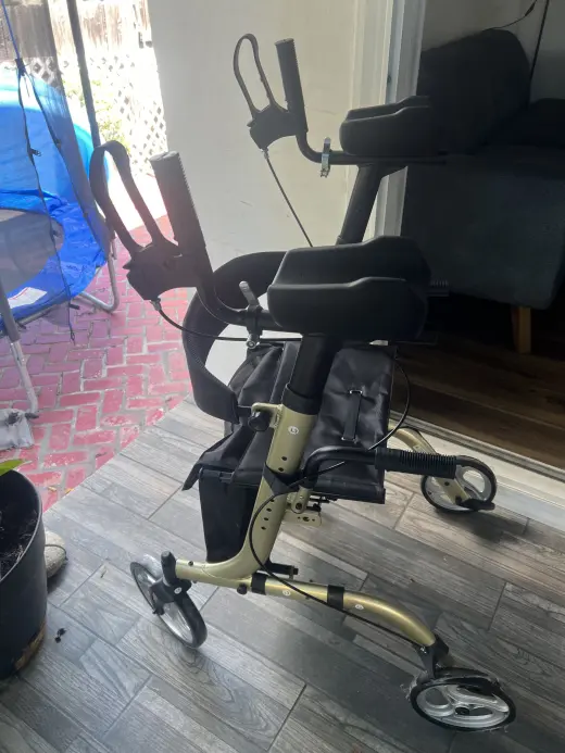 Andador Ligero con Asiento