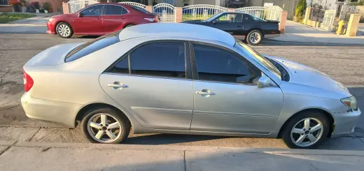 Toyota camry le 2004 titulo limpio