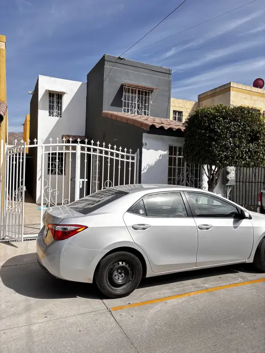 Casa en privada con acceso restringido, zona tranquila