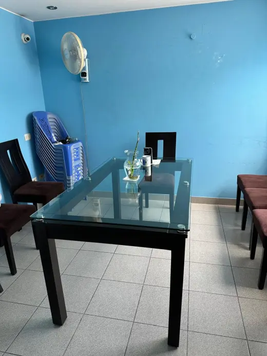 Mesa de Comedor Moderna de Vidrio con 6 Sillas