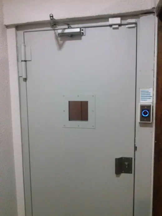 FBRICACION DE PUERTAS Y VENTANAS BLINDADAS
