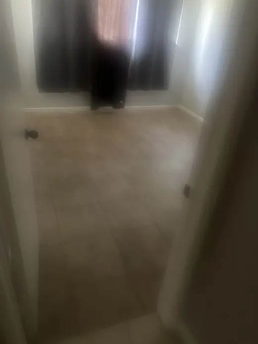 Rento cuarto con baño adentro