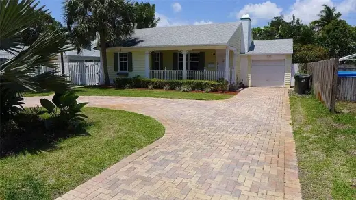 Charming 3-bedroom, 2-bath Key West-style
