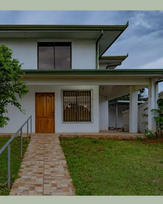 Amplia y cómoda casa en excelente ubicación en Perez Zeledon