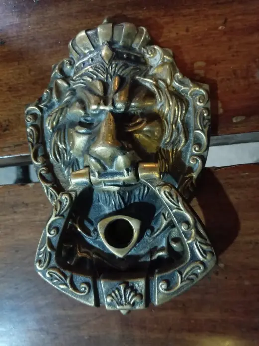 ALDABA DE BRONCE PURO PARA PUERTA 645 GRAMOS