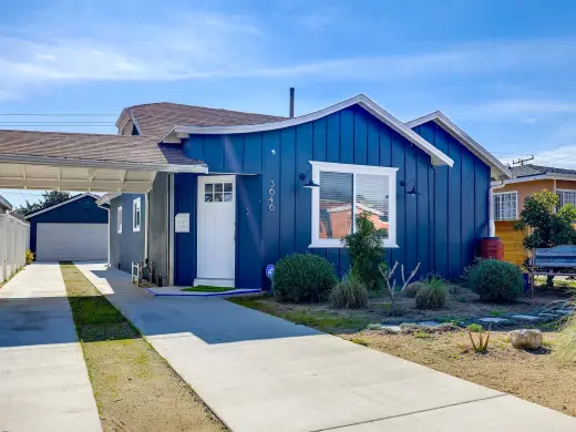 Welcome to your fully furnished Inglewood home