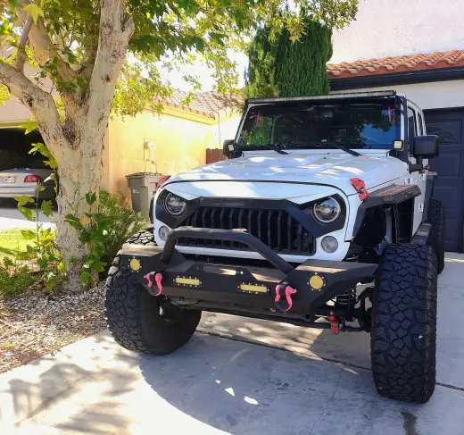 2018 Jeep Wrangler JK Unlimited Sahara - 4WD, V6, SUV de 4 puertas