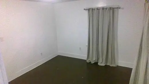 Habitación Espaciosa en Renta en Área Tranquila