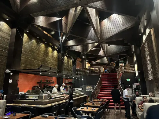 LOOKING FOR SUSHI ASSISTANT / AYUDANTE DE SUSHI