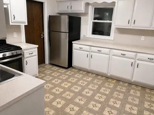 COMODO APARTAMENTO DE TRES HABITACIONES