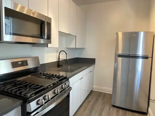 !! MOVE-IN-SPECIAL !! Remodeled Studios in the Heart of Koreatown