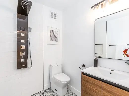 Ideally on a beautiful neighborhood in the foothills of Sunland