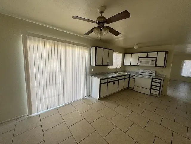 3/2 in Maryvale with covered parking and a large back yard.