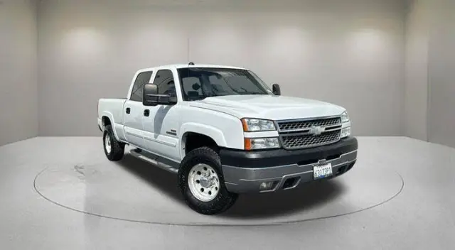 Chevrolet Silverado 2500HD 2005 4dr Crew Cab Work Truck RWD SB