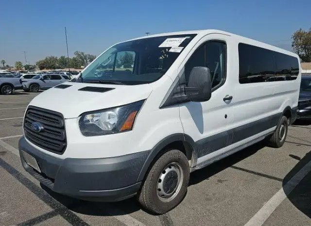 Ford Transit 2018 350 XL 3puertas LWB Techo Bajo Furgón de Pasajeros con Puertas Laterales de Pasajeros 60/40