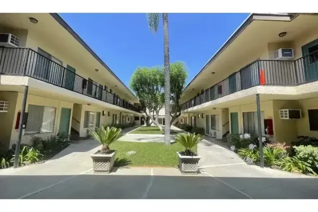 STONE GATE APTS. WEST COVINA