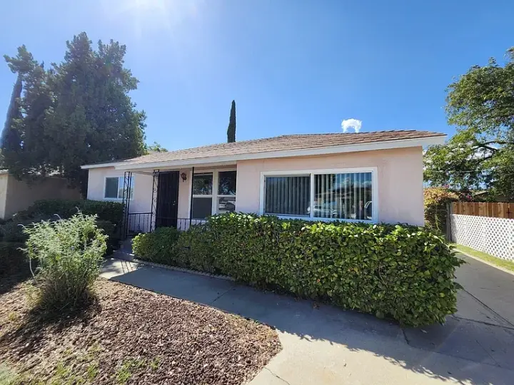🏡 3-Bedroom House for Rent – Los Angeles, CA, 💰 Rent: $1,200/month