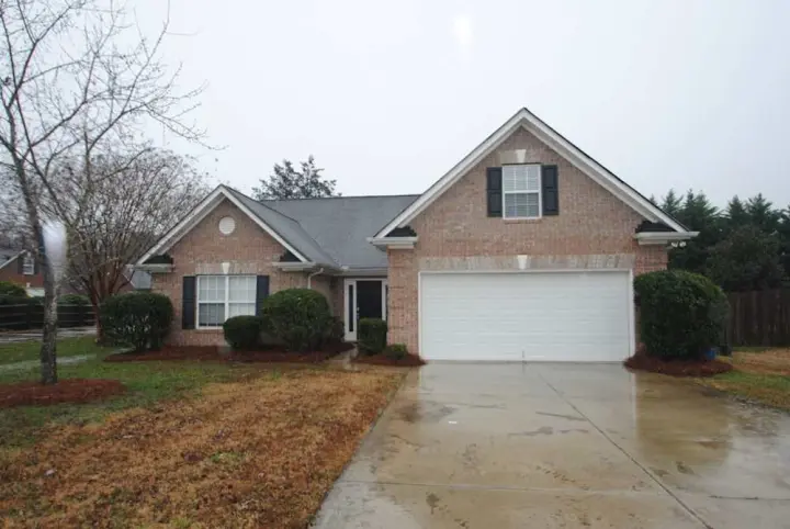 🏡 Beautiful 3-Bedroom, 2-Bathroom Home for Rent!