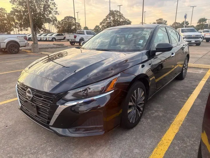 Nissan Altima 2025 2.5 SV 4dr Sedán