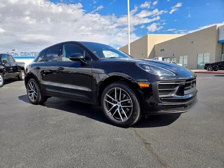 2025 Porsche Macan