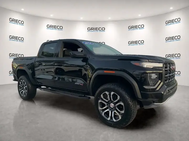 GMC Canyon 2023 4x4 AT4 4 puertas Cabina Crew SB de 5 pies