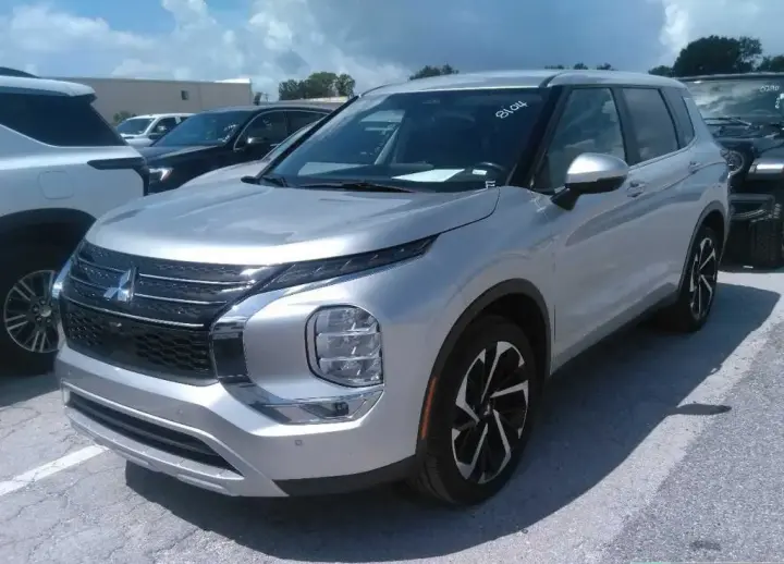 Mitsubishi Outlander 2024 SE 4dr SUV