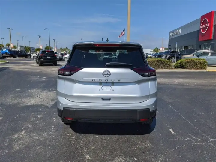 Nissan Rogue 2025 S 4dr Crossover