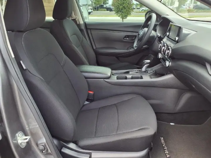 Nissan Sentra 2025 S 4dr Sedán