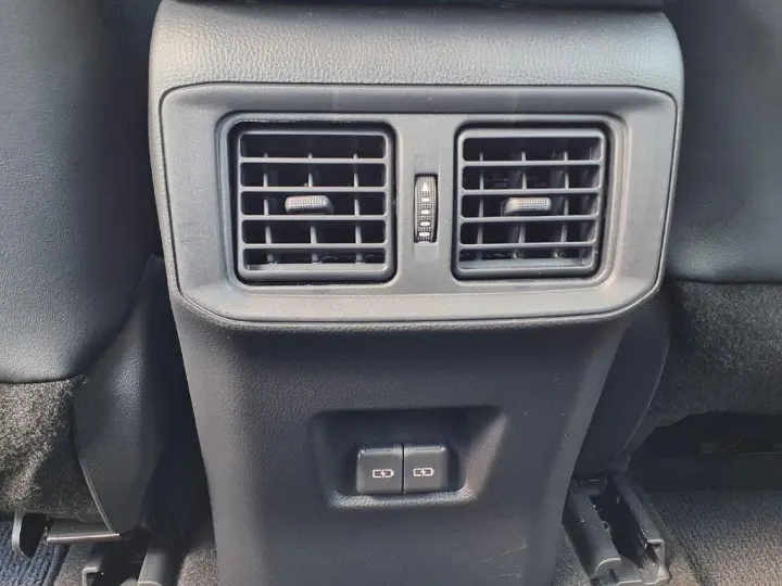 Toyota RAV4 2023 XLE Premium 4dr SUV