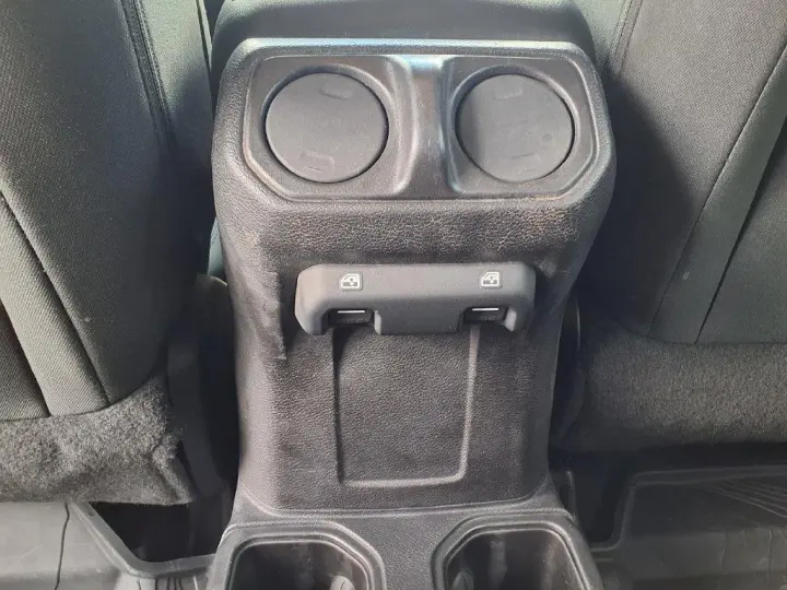 Jeep Wrangler Unlimited 2019 4x4 Sport 4p SUV