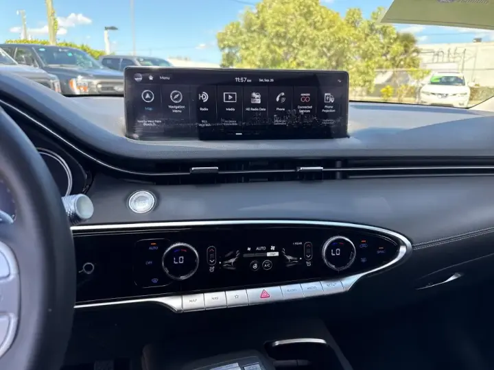 Genesis GV70 2025 AWD 2.5T Standard 4dr SUV