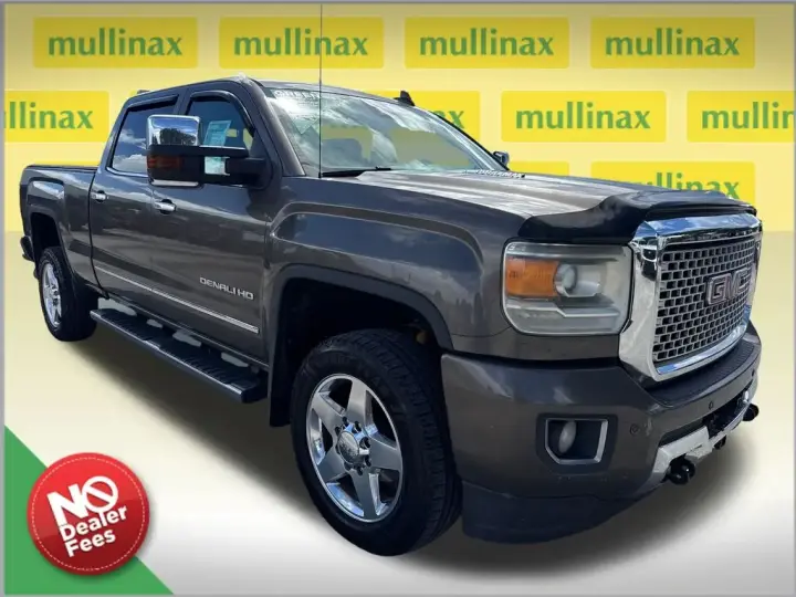 GMC Sierra 2500HD 2015 4x4 Denali 4dr Crew Cab SB