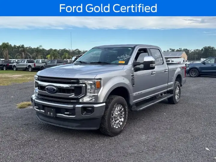 Ford F-250 Super Duty 2020 4x4 XLT 4dr Crew Cab 6.8 ft. SB Camión de carga