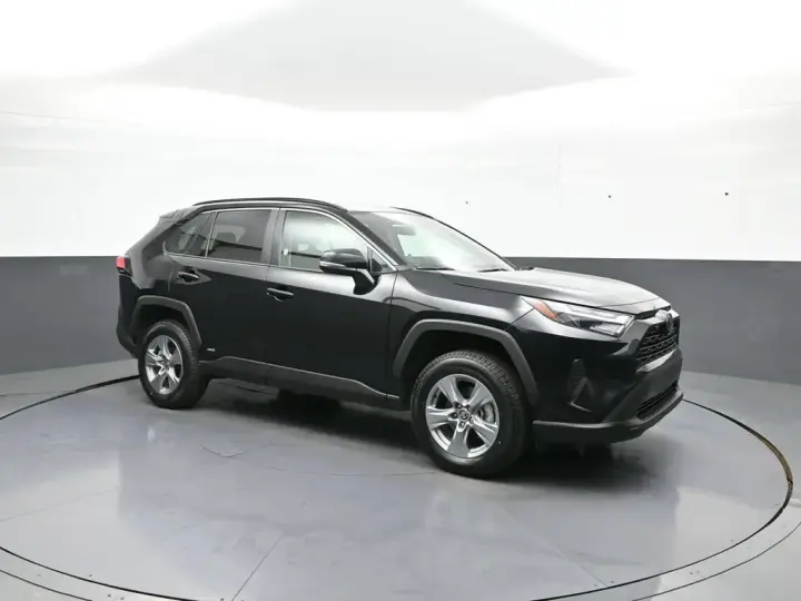 Toyota RAV4 Hybrid 2025 AWD XLE 4dr SUV