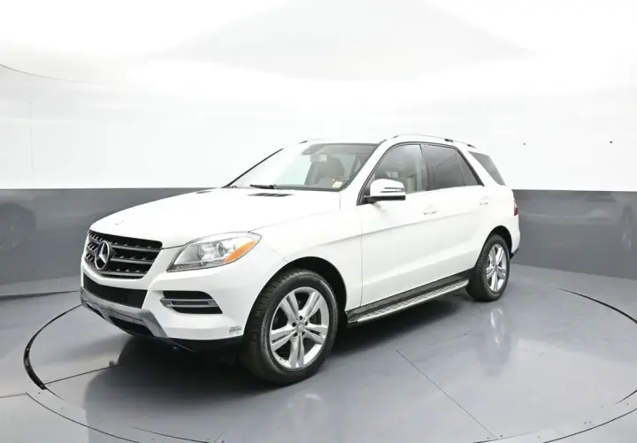 Clase M de Mercedes-Benz 2014 ML 350 4MATIC 4p SUV AWD
